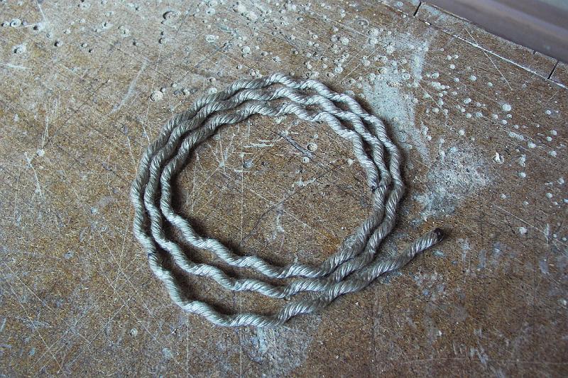 PICT4213.JPG - Confection de l'anneau- rocambeau: dé- toronner un cordage 3 torons D 8à 10mm, sur une longueur correspondant à 3,5 tours…